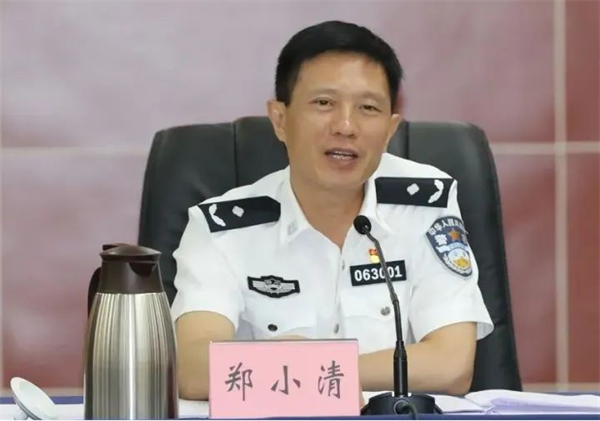 郑小清就贯彻以审判为中心的刑事诉讼制度,构建检警"大控方"格局指出