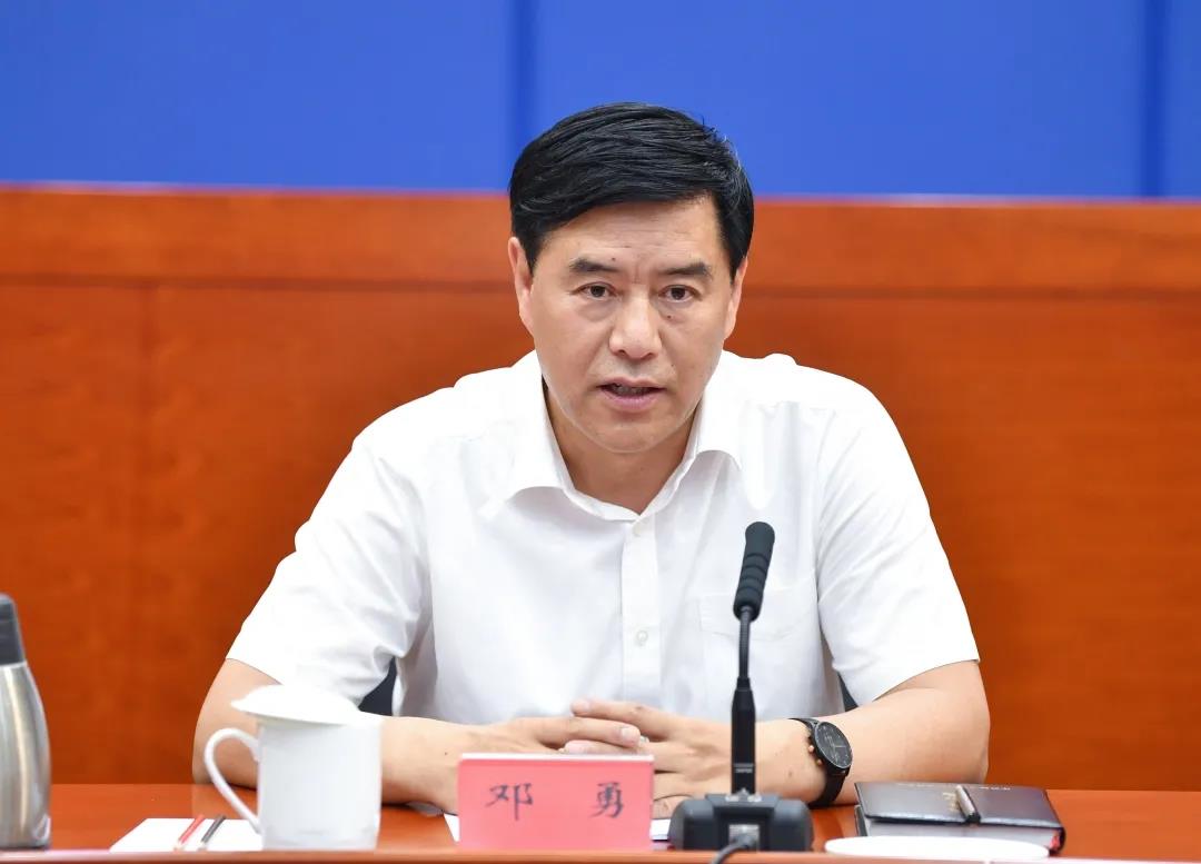 全省政法队伍教育整顿社会各界代表座谈会召开