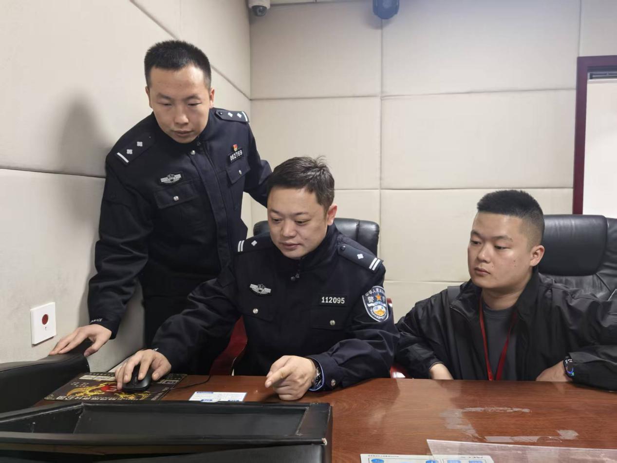 图片4.jpg 图片4.jpg