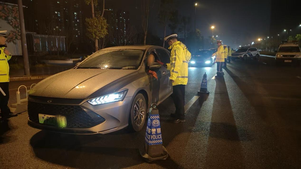 图片3.jpg 图片3.jpg