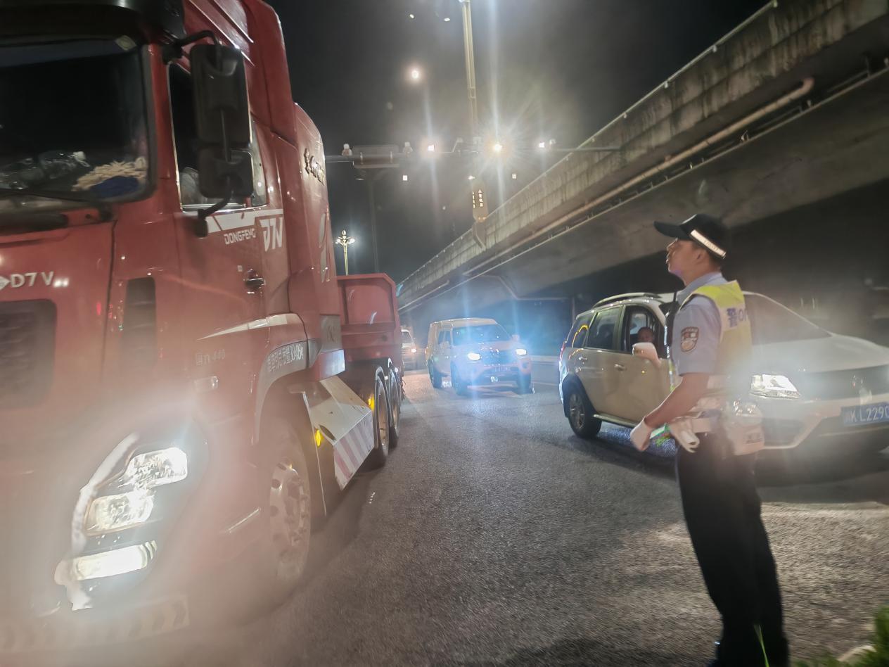 图片4.jpg 图片4.jpg