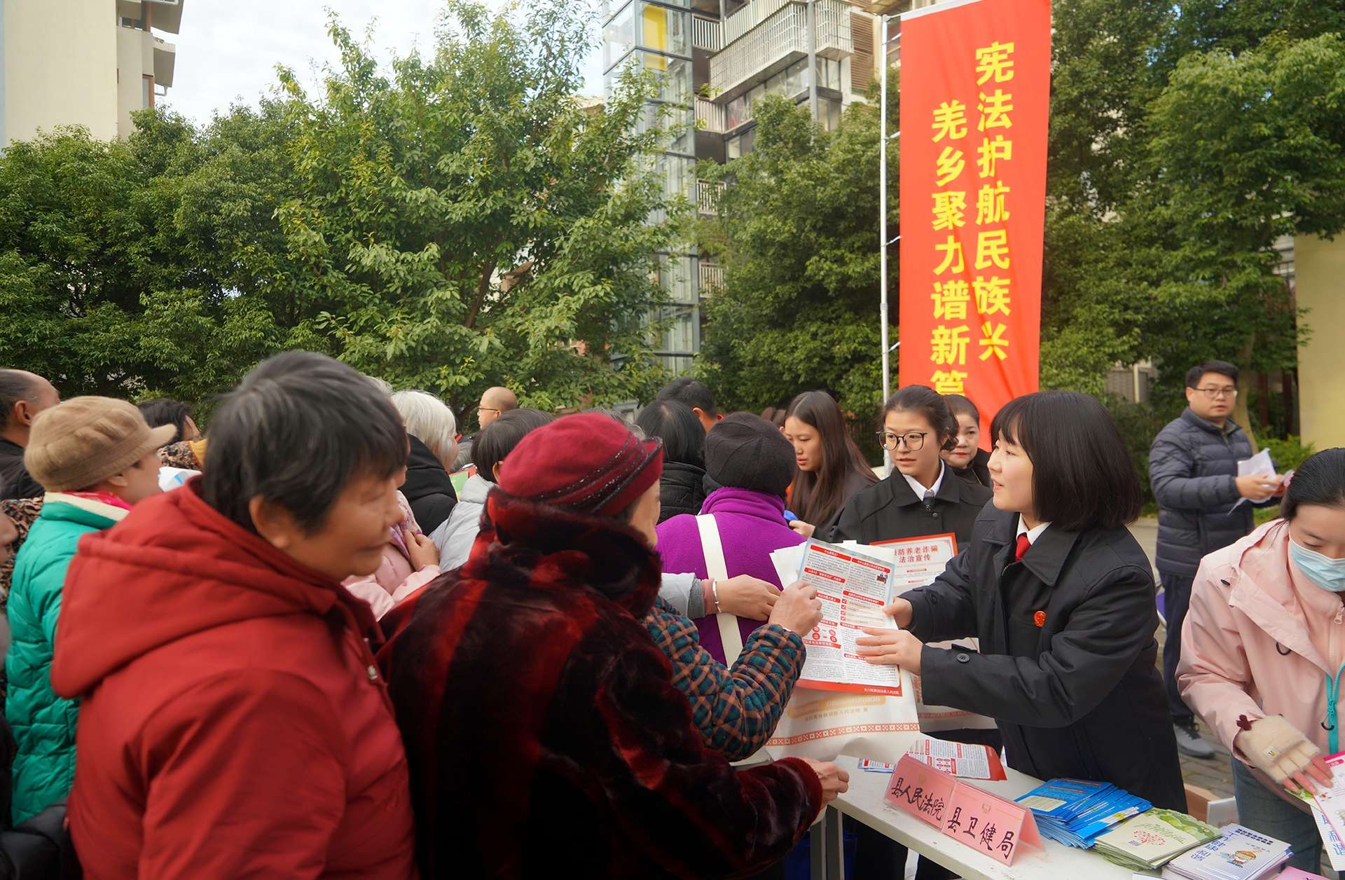 图片8(1).jpg 图片8(1).jpg