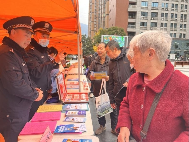 图片2(1).jpg 图片2(1).jpg