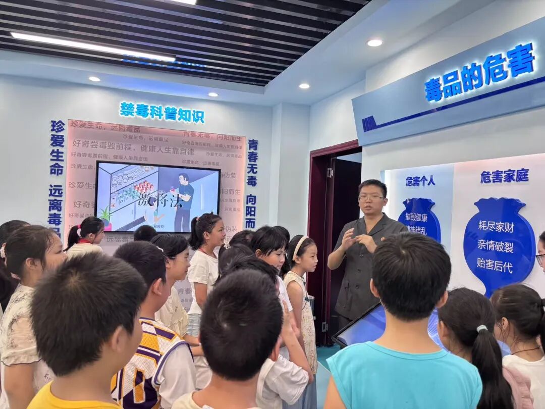 图片8.jpg 图片8.jpg